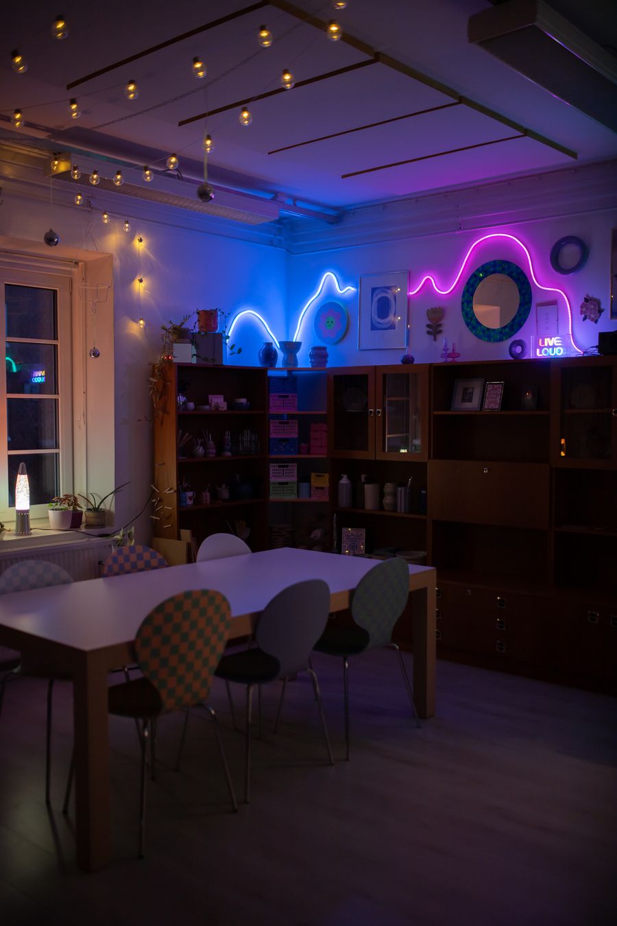Studio iltavalossa
